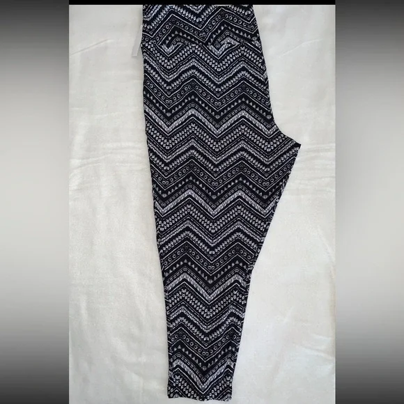 Terra & Sky Leggings- Size 4X (28W-30W) - Picture 2 of 6